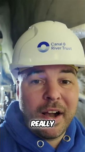 Legging Through Tunnels 1940s Canal Boat Life