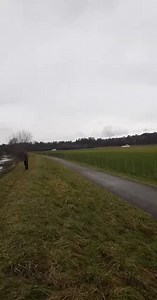 Someone jump over!! Video by @inconnue | Hangar 2