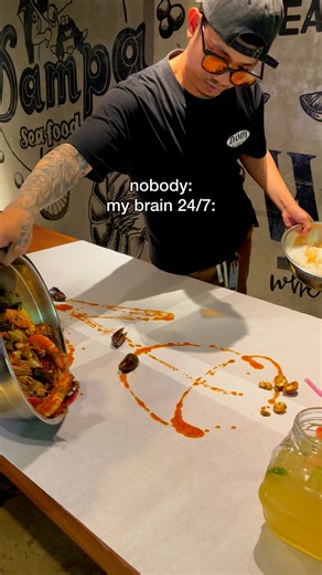 Also me: craving for 𝑫𝒂𝒎𝒑𝒂 Seafeast Boodle 24/7 😭🦀 Good news—same-day delivery is just a few taps away! Get your seafood fix anytime you want, no judgment, no traffic. 🛵 #DampaSeafoodGrillPH ##TaraDampa #DampaSeafeast | Dampa Seafood Grill PH