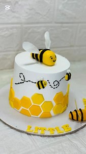 Bee Cake / Honey Bee Cake 🐝 Designed By MG Bakers . Dm For Order 💌 📞 03041871990 . . . #cakes #multan #multanblogger #bakerylife #multancakes #cakesinmultan #mgbakers #reels #birthdaycake #cakedecorating #cakeart #cakerecipe #chocolatecake #weddingcake #nikkahcake #bridetobe #nikkahmubarak | MG Bakers