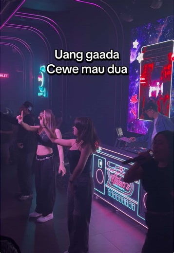 Understanding Financial Struggles in Relationships