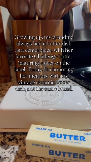 Here are some of its key benefits: Flavor Enhancer: Butter adds a creamy richness that elevates dishes, from savory sauces to baked goods, enhancing their overall taste. Texture Improvement: In baking, butter helps create tender and flaky pastries, cookies, and cakes. It provides moisture and contributes to a desirable mouthfeel. Emulsification: Butter acts as an emulsifier, helping to blend ingredients like oil and water, which is crucial in sauces and dressings. Nutritional Value: While it's h