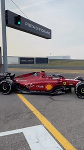 1.2M views · 5.8K reactions | @carlossainz55 putting in some pre-season laps in the F1-75  #F1 #CarlosSainz | Scuderia Ferrari HP | Facebook