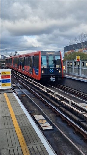 DLR Train To Tower Gateway Approaching Gallion Reach Station # shorts