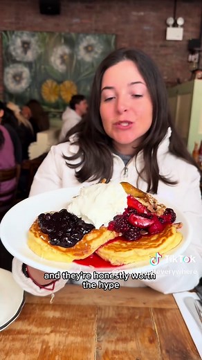 Top 18 Must-Try Foods in New York City
