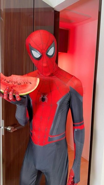 Where Did ISSEI’s Food Go?! 🍉 #spiderman #spidermanbrandnewday