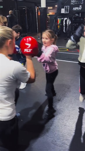 Our Junior Boxing class is going from strength to strength 💪 Combining boxing basics, with fun and fitness 🥊 DM us for your free trial ❤️ Thanks to our sponsors @wardelectrics @ridgewayautos @hareandhush @nolitasprint @egertonparkcafe @combe_valley_campers @redmanhowardassoc | The HIIT BX