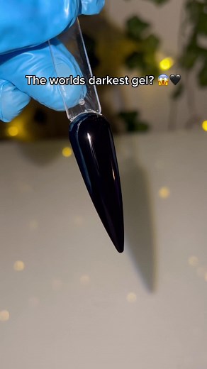 what do you guys think? 😳🖤💅🏼 #anacrylics #nails #gelpolish