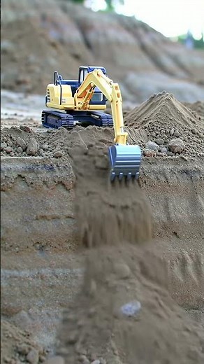 Satisfying Kinetic Sand & Toy Truck Fun! 🌈 Dump Truck & Excavator Play!