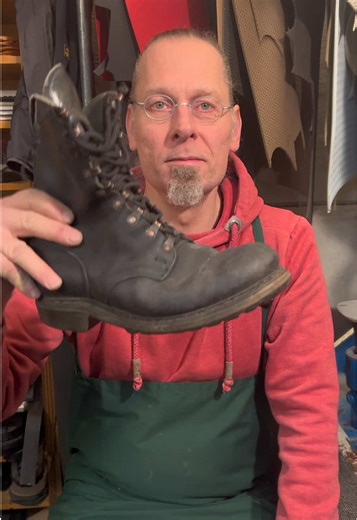 Restaurierung von BW-Kampfstiefeln: Handwerk und Nachhaltigkeit