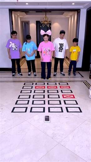 76K views · 201 reactions | One Stroke Drawing Challenge, Do You Know The Answer #Funny #Familychallenge #Partygame | Family Games Media | Facebook