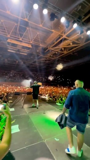 Jala Brat on Instagram: "HVALA GRADE MOJ, LJUBAVI MOJA 🤍"