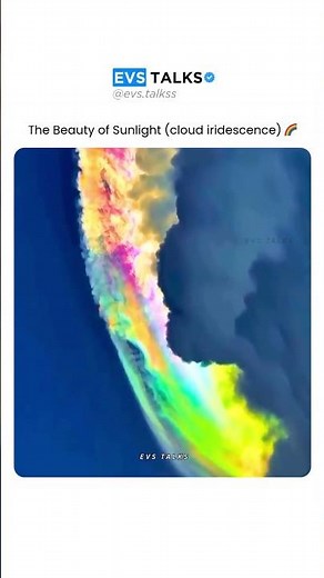 The Beauty of Sunlight 😳🌈 | Cloud Iridescence Explained