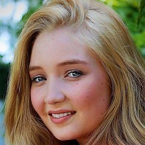 Lauren Esposito Boyfriend 2026: Dating History & Exes - CelebsCouples