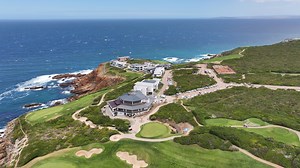 7.3K views · 106 reactions | New Video tonight at the PEBBLE BEACH of Africa... Pinnacle Point A truly special location with some of the best views I've ever seen on a golf course, make sure you're tune in at 6pm!! | Peter Finch Golf | Facebook