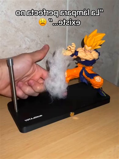 The perfect lamp to light up your collection of figures. ✨ #figures #goku #collection #dbz #electroxstore