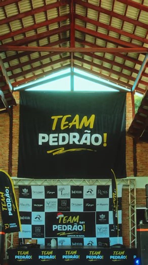 💛Pedro Vargas🖤 on Instagram: "Ser Team Pedrão vai muito além de um treino . É fazer parte de uma comunidade que se apoia, que cresce junta, que celebra cada vitória, que vibra com cada conquista. É sobre saúde, autoestima, qualidade de vida… mas também sobre propósito, pertencimento e caminhada. Hoje foi o dia do Team Pedrão Day, e esse evento coroou um ano inteiro de trabalho, evolução e transformação. Um ano em que cada pessoa que passou pelo time deixou sua marca, sua entrega e sua história
