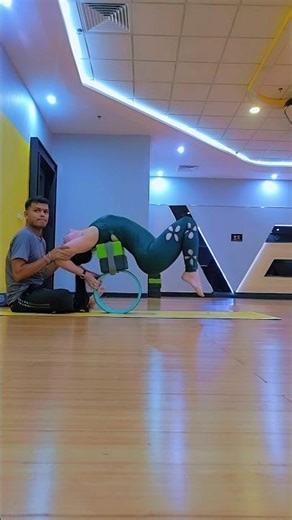 #backbend #advancebackbend #vieralshorts #curves #opening #thoracic #upperbodyworkout