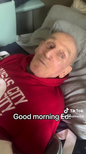 Ed was a happy camper! #caregiver #mom #woman #wife #dementia @Dan Salinger @DanielleSalingerbookpageTYHI @Millie pig and family
