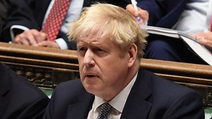 英國首相約翰遜為「派對門」醜聞致歉，反對派促其下台