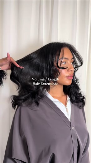 Hair extensions for a seamlessly fuller look 🪄 Clients don’t always want a drastic change in length—and that’s okay! There’s a look for everyone 🖤 Install & Style by Nia • • • #zanahairboutique #njhairextensions #volumehair #tapeinextensions #njhairextensionspecialist