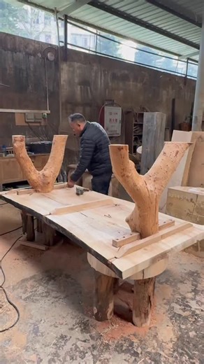 WabiSabi Furniture | Nature's masterpiece‼️😱 Randomly hewn table legs, perfect effect#WabiSabiFurnitureFactory #BoutiqueHotelFurniture #GuesthouseFurniture... | Instagram