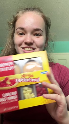 Lunchables Gummy Pizza Taste Test