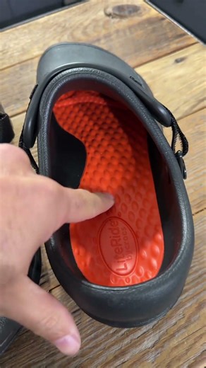 Crocs Adult Bistro Pro LiteRide Clogs Slip Resistant Work Shoes #crocs #workshoes #workclogs