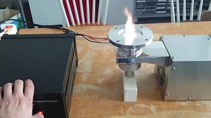 File:Microwave plasma torch (1kW).webm - Wikimedia Commons
