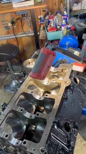 Shade Tree Mechanic on Instagram: "“Rebuilding a 383 stroker with internal balance.” L98 350CID 383Stroker rebuild SmallBlockChevy #383Stroker #SBC #SmallBlockChevy #EngineRebuild #TransmissionRebuild #DifferentialRebuild #overhaul #rebuild #Car #Carrepair #automotiverepair #MechanicLifestyle"