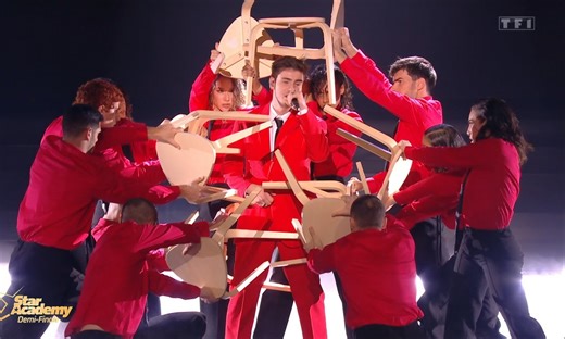 Star Academy 2023 - Julien chante "Formidable" de Stromae