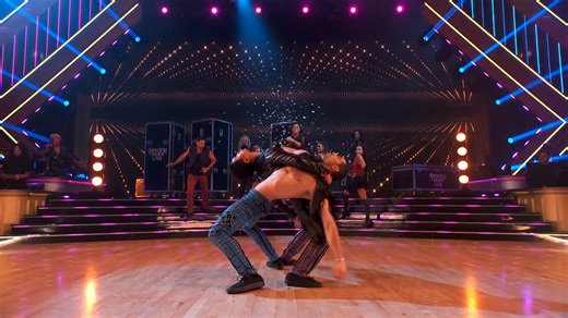 606K views · 7.9K reactions | Hey Ya! Stick around for even more amazing performances from our #DWTS pros! | Dancing with the Stars | Facebook