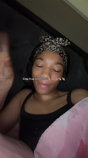 somerandomdepressedgirly (@somerandomdepressedgirly)’s videos with Round of applause clap it up - alana