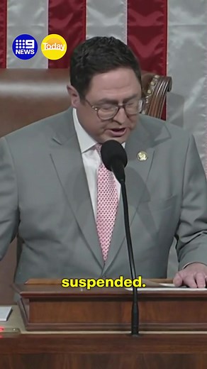 #BREAKING: The U.S. House of Representatives has ordered President Donald Trump's Justice Department to publicly release all of its investigative files into convicted sex offender Jeffrey Epstein. #9News MORE DETAILS: https://nine.social/1355 | 9 News Melbourne