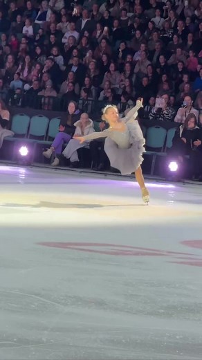 Yes, a beautiful split. Maryana performed it during the participants' presentation. Angels of Plushenko | Sjiarsie Gee