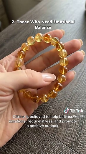 🌟 Who Can Wear Citrine? 🌟 Curious about the magic of citrine? 💛 This gemstone isn’t just gorgeous—it’s full of energy and positivity! Whether you want to attract wealth, boost confidence, or spark creativity, citrine might be your perfect match. ✨ 👩💼 Entrepreneurs, students, creatives, or spiritual seekers—citrine is for YOU. And guess what? Anyone can wear it!🙌 💎 Find out why citrine is called the
