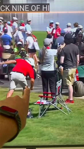 Robby Berger on Instagram: "Volunteer Ned Griffin putting on an absolute clinic hunting golf balls here from the tour championship today. Unreal stuff"