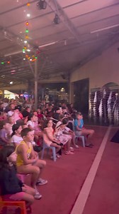 🎤💃 Retour sur nos spectacles été 2024 ! Spectacles pour enfants, concerts live, cabaret, soirées dansantes, comédies musicales ou shows d’hypnose, nous avons partagé des moments d’évasion de la plus belle des façons. Votre enthousiasme a rendu chaque spectacle encore plus magique. ✨ Quel spectacle vous a le plus marqué cet été ? Dites-le-nous en commentaire ! 👇 | Camping La Plage et Bord de Mer