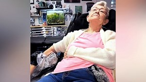 Granddaughter captures grandma getting her 1st tattoo at 82 years old