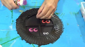 400K views · 525 reactions | Paper Plate Flying Ghost in a Window - too cute to be scary. https://thepinterestedparent.com/2018/09/paper-plate-flying-ghost-in-a-window/ | The Pinterested Parent | Facebook