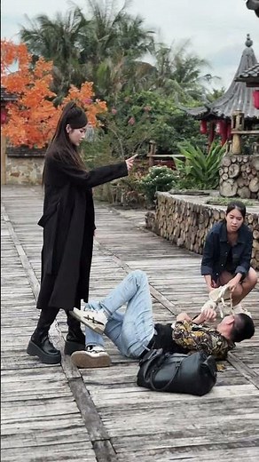 The Queen of Justice punishes the thief - MEENA WONDER - #kindness #humanity #justice