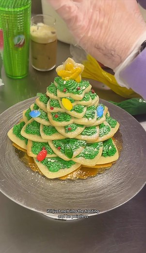 How to Make Cookie Trees with Buttercream Frosting