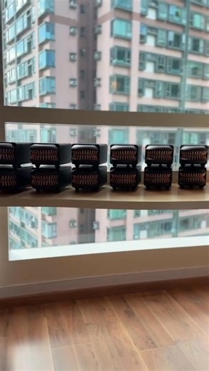 Arya Air Blade V2 To stay ahead of the curve, we always embrace new technology to the service of music. The demonstration of using 2 pairs of Air Blade was more than shocking as expansion of space and energy engulfed all of us in every part of Divin Lab. Dispersion of high frequencies matters more than extension at the highest end. We look ahead. Chris Leung | 御品音響Audio Exotics