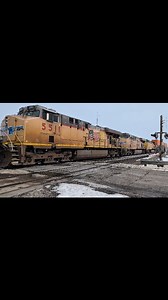 1.3M views · 40K reactions | 6-Engine Union Pacific Intermodal, as fast as it can go. December 6, 2025. Brimfield, IL #trains #railroad | Midwest Railroads | Facebook