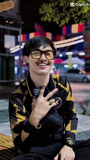 ยิ้มรับทุกเรื่องราว💛