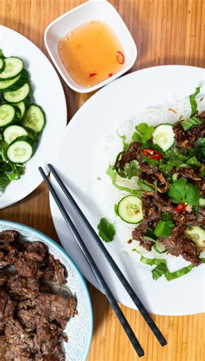 Flo Lum on Instagram: "SO MANY DELICIOUS FLAVOURS! Lemongrass beef and vermicelli is an easy and quick dish to make! ❣️Full video and recipe link in bio!!❣️ #flolum #simplefoodsimplefaith #beef #lemongrass #vietnamese"