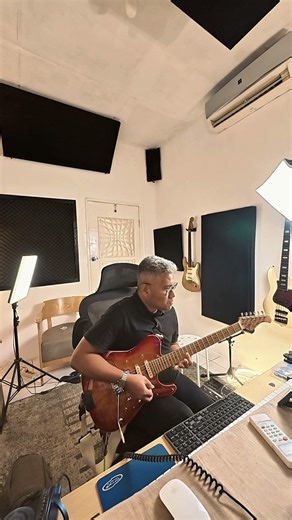 New song workshop! Pre-pro demo in 60 seconds !Guitar, bass, keys bts! #andredinuth