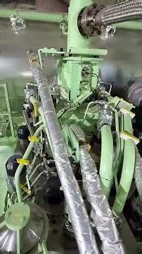 Montando o Maior Motor Diesel do Mundo | Wärtsilä RTA96-C