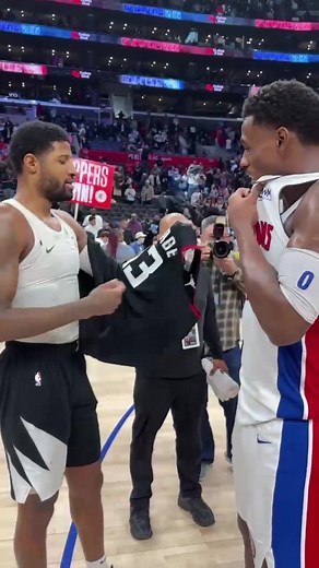 PG jersey swap ❤️💙 | L.A. Clippers