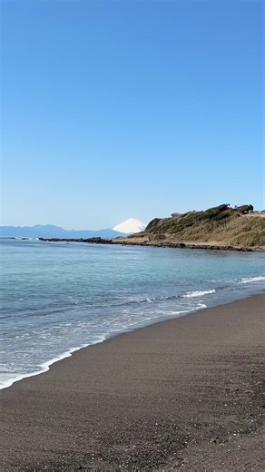 Beach Shoot Featuring Stunning Mt. Fuji